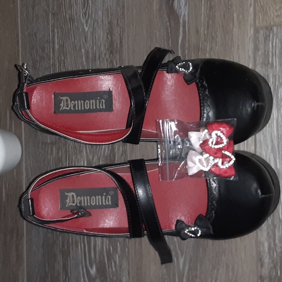 Demonia Shoes - Demonia chunky heel black high heel